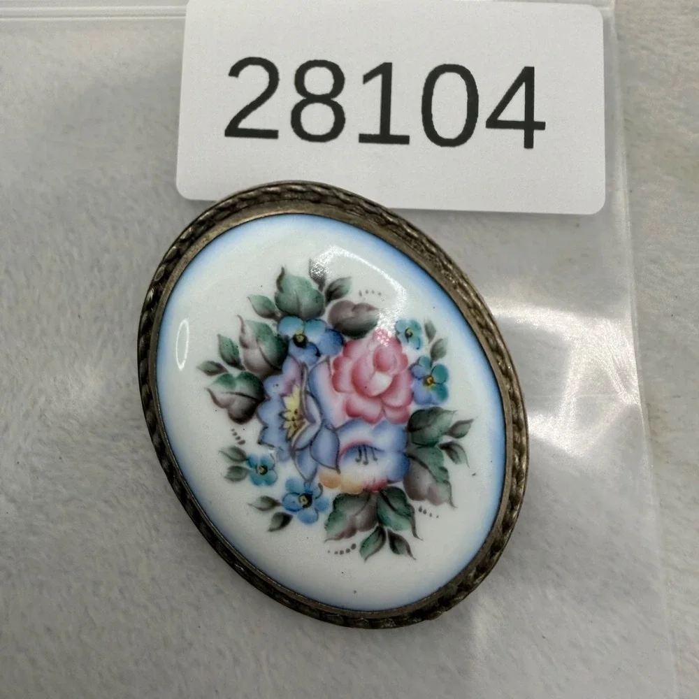 Vintage Porcelain Brooch Finfit Silver Tone Flowers